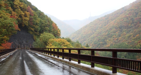 見つけた！奥会津バスの旅と紅葉_f0227395_1910325.jpg