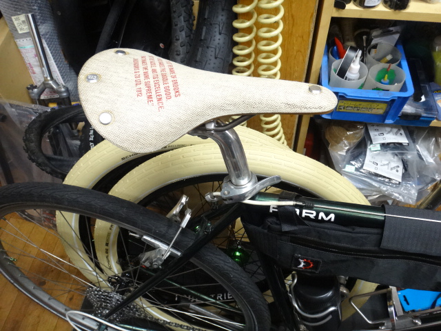 BROOKS CAMBIUM 入荷!_c0132901_20442242.jpg