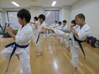 土曜日空手 秋季昇級審査会_c0118332_2314315.jpg