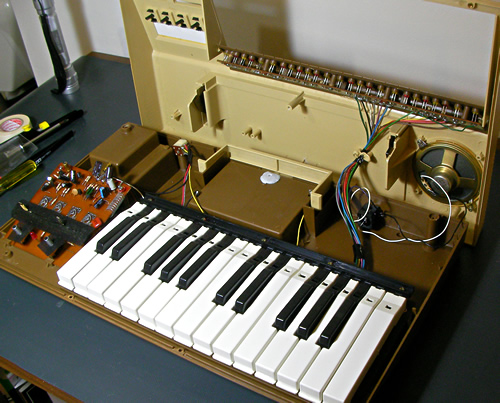 Emenee Computer Play Organ_e0045459_22405324.jpg