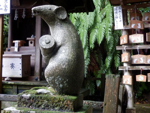 雨の大豊神社_e0048413_94074.jpg