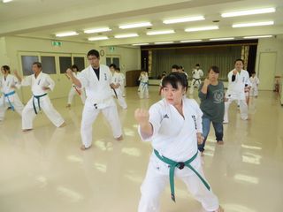 日曜空手 親子空手体験 新琴似教室審査会_c0118332_1436574.jpg