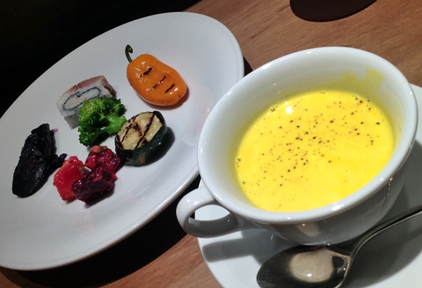 【トラットリワ アウンテイ】生パスタひと筋!ウラナンバイタリアン ~ウラなんば~_b0206537_16245520.jpg
