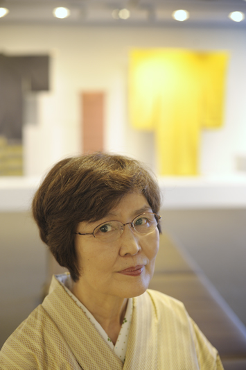 山下芙美子/黄八丈めゆ工房 : 二河白道-人物写真家タカオカ邦彦 山下芙美子/黄八丈めゆ工房 : 二河白道-人物写真家タカオカ邦彦