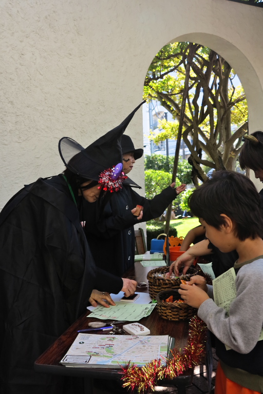 山手西洋館ハロウィンウォーク２０１３　２_d0029744_12374020.jpg