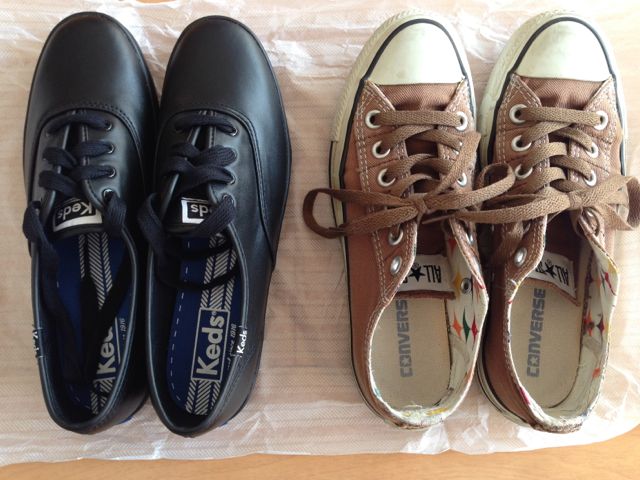 届いた 細幅のスニーカーとルームシューズ Alohas Diary 届いた 細幅のスニーカーとルームシューズ Alohas Diary