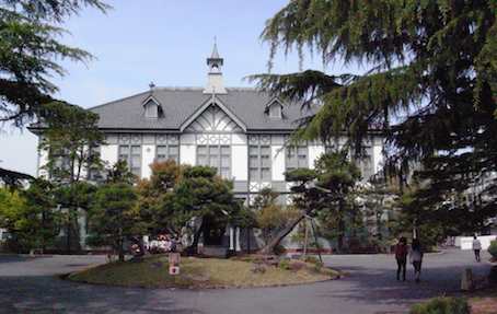 奈良女子大学記念館（重文）一般公開中_a0100742_934992.jpg