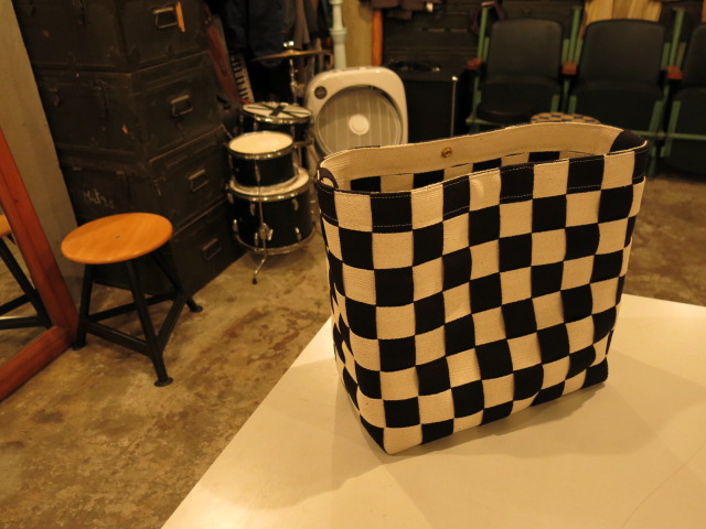 \"TheThreeRobbers BY SAMMLER ECO GARMENTS PLAN WEBBING BAG FRENCH\"ってこんなこと。_c0140560_13534610.jpg