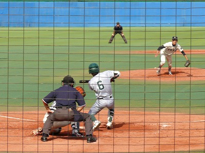 東農大対東洋大 10月8日 東都大学野球2部_b0166128_154563.jpg