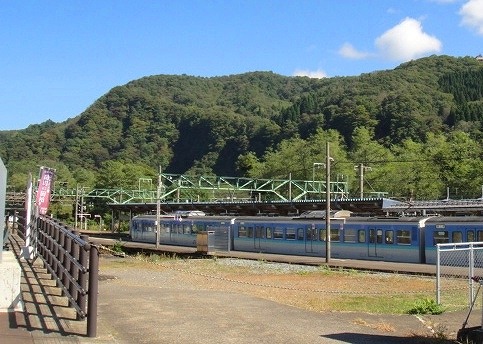 ＜2013年10月18-20日＞「火打山」雪景色登山＆糸魚川フォッサマグナ探訪（前編）_c0119160_22334689.jpg