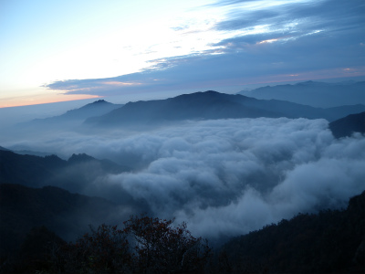 祖母山系の山旅（一泊二日）＆池の原の紅葉に感動！_e0272335_19451730.jpg