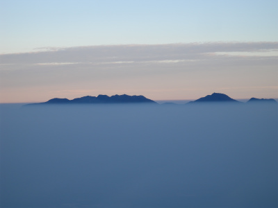 祖母山系の山旅（一泊二日）＆池の原の紅葉に感動！_e0272335_19482421.jpg