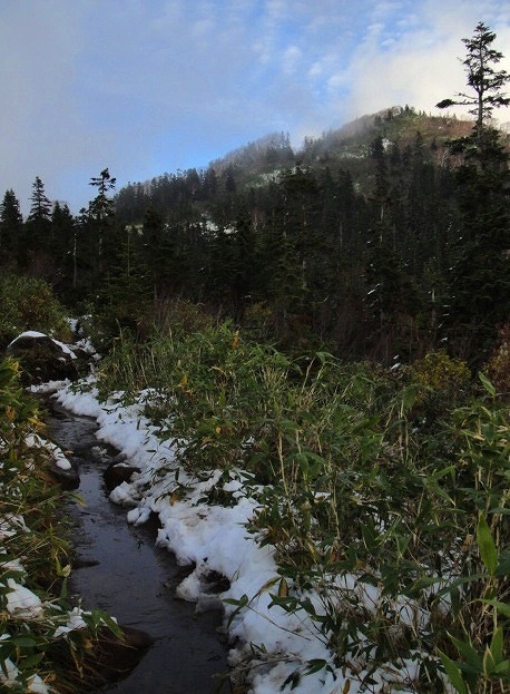 ＜2013年10月18-20日＞「火打山」雪景色登山＆糸魚川フォッサマグナ探訪（前編）_c0119160_22103653.jpg