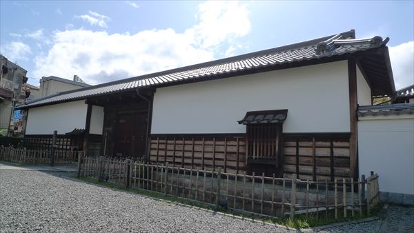 中村与一右衛門萬邸 (現 もりぐち歴史館 旧中村家住宅)_f0139570_1315180.jpg