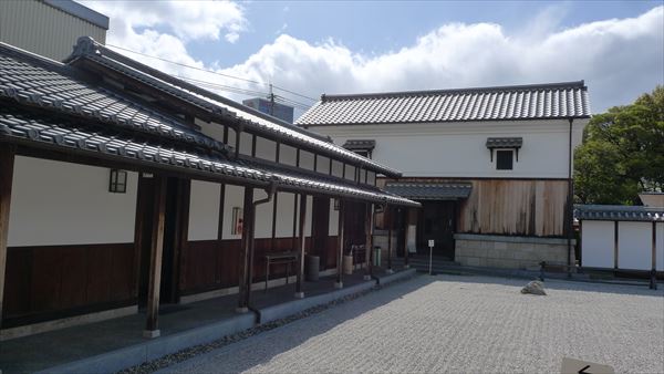 中村与一右衛門萬邸 (現 もりぐち歴史館 旧中村家住宅)_f0139570_13241252.jpg