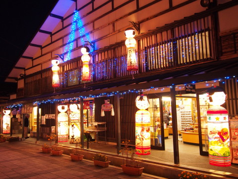 こけし灯ろう祭:津軽伝承工芸館(黒石市)_b0147224_2214311.jpg