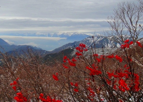 ＜2013年10月18-20日＞「火打山」雪景色登山＆糸魚川フォッサマグナ探訪（前編）_c0119160_6252011.jpg