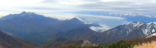 ＜2013年10月18-20日＞「火打山」雪景色登山＆糸魚川フォッサマグナ探訪（前編）_c0119160_7343816.jpg