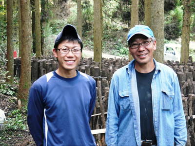 原木しいたけ 「原木“生”しいたけ」は国内生産のわずか1割です_a0254656_191777.jpg