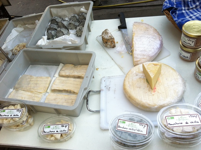 Marchè de la Croix-Rousse リヨンの青空市場de絶品生牡蠣♡_b0246303_18512838.jpg