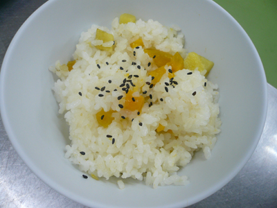 今日の昼食！_a0154110_13231459.jpg