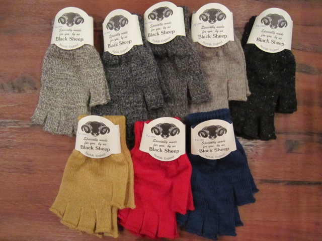 \"MASACA\" & \"BLACK SHEEP\" 冬小物ご紹介_f0191324_2304365.jpg