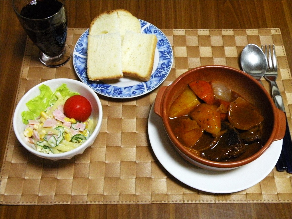 週末ご飯はビーフシチュー_d0285829_2115371.jpg