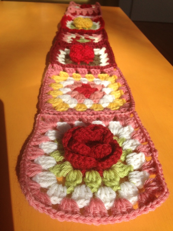 バラモチーフのひざ掛け(2) : Crochet with Ricky バラモチーフのひざ掛け(2) : Crochet with Ricky
