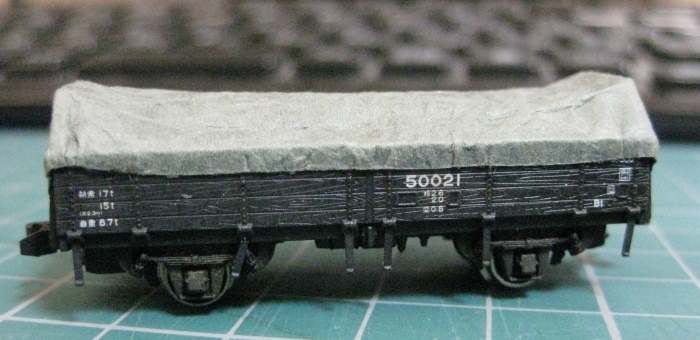 お手軽な貨車 弄り (トラにカバー)_b0128336_11373243.jpg