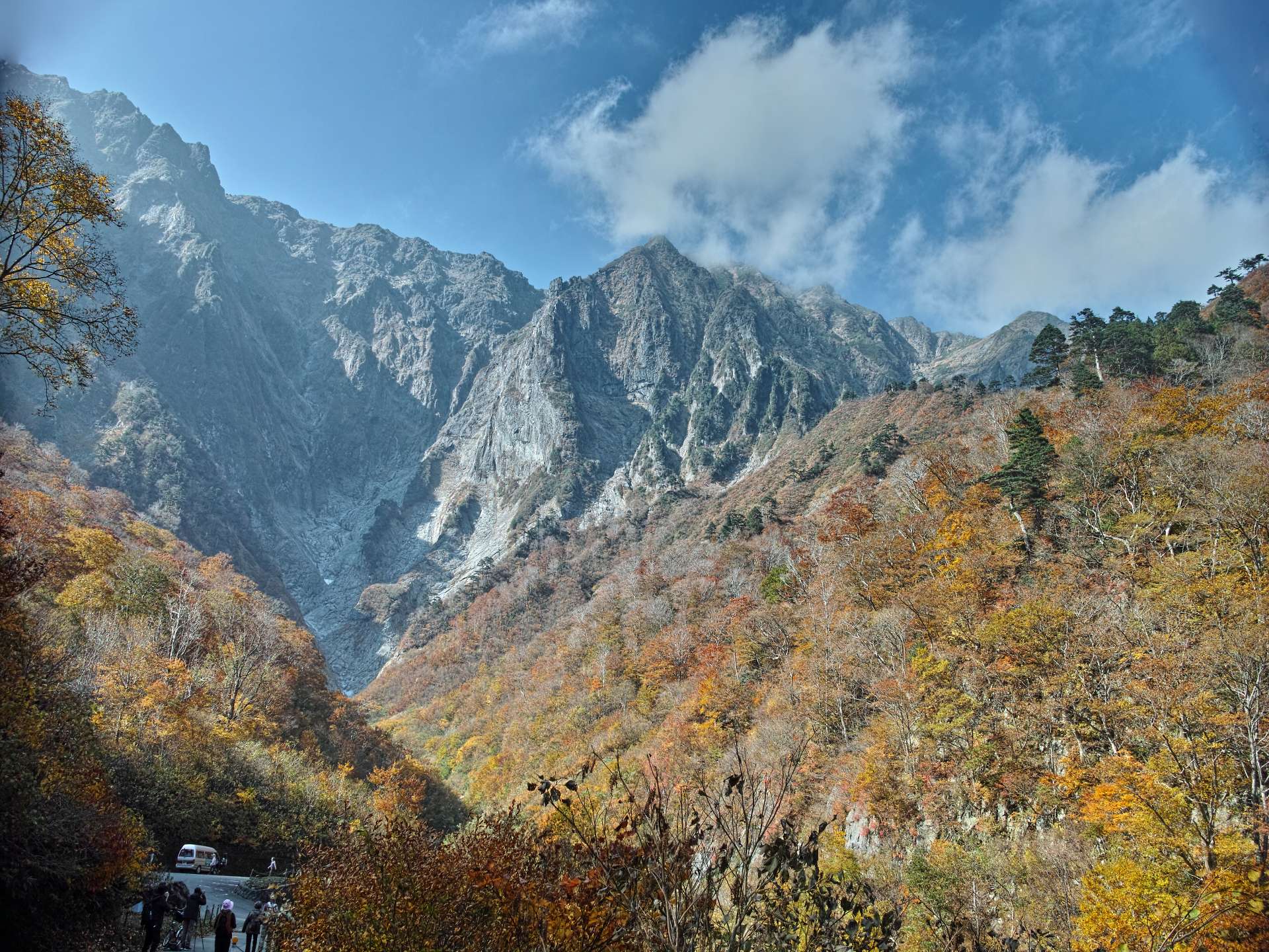 やる気の無い天気と眠い写真 谷川 尾瀬 暮らしは分が大事です 気楽がなにより薬です