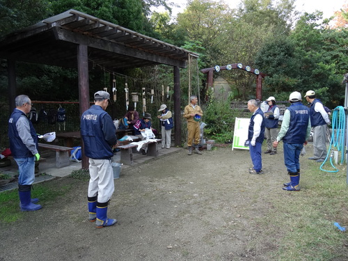 淡輪小学校１年生遠足サポート　　in　　うみべの森_c0108460_20511489.jpg