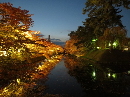弘前公園の紅葉の様子です。【１１月５日（火）】_d0131668_1830307.jpg