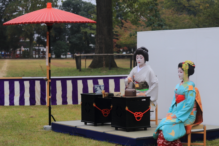 西陣きもの・帯フェスティバル~きもので集う園遊会~ 野点編_e0051888_2022493.jpg
