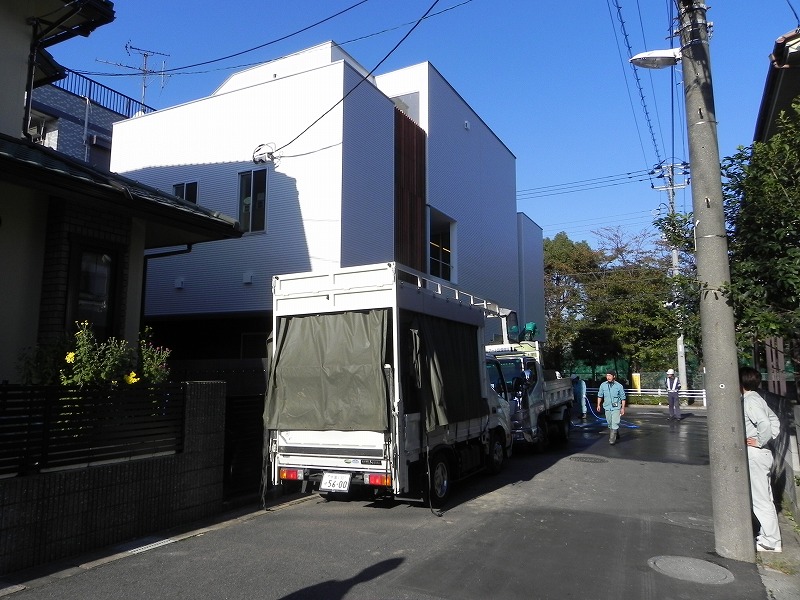 浦安の都市の家・・・木造３階建て_c0038611_19104872.jpg