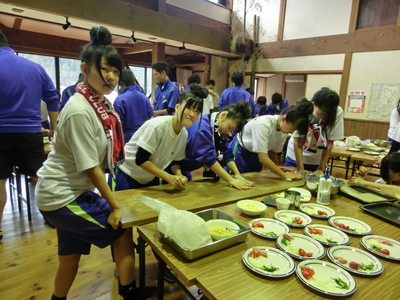 丸岡高校のみなさんが米粉料理体験をしに来ました！_e0061225_1622042.jpg