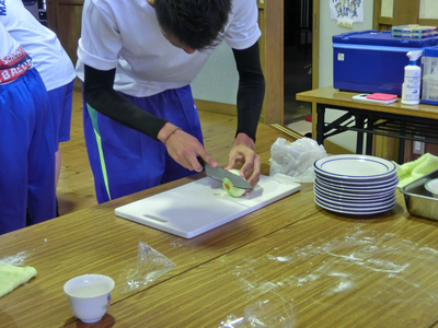 丸岡高校のみなさんが米粉料理体験をしに来ました!_e0061225_16245878.jpg