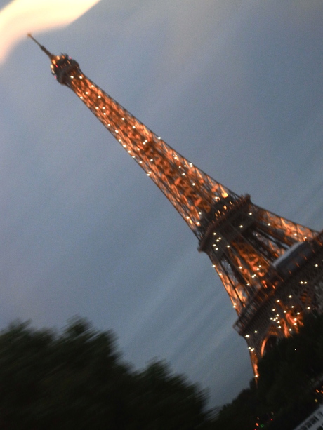 Paris by night et la Tour Eiffel - パリの夜、エッフェル塔きらきらイルミネーション_a0231632_531840.jpg