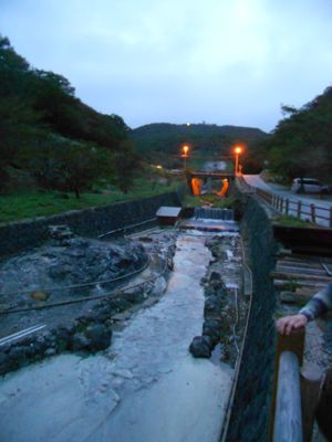 那須へ一泊旅行２〜鹿の湯温泉へ_d0136540_2137589.jpg