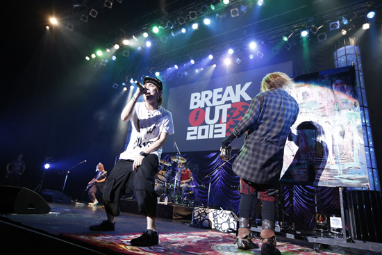 BREAKOUT祭2013　マイファス、OLDCODEX、じんらが魅せた熱狂のステージ_e0197970_1745369.jpg