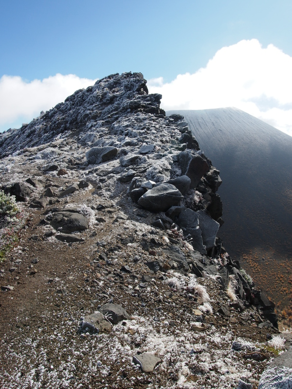 b0244811_01120100.jpg