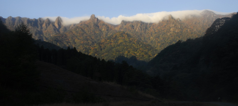 2013年11月 Nov. 2013  『秋の九州‐阿蘇山、祖母山、九重連峰　Mt Aso, Mt Sobo, and Kuju Mountains』 _c0219616_18595716.jpg