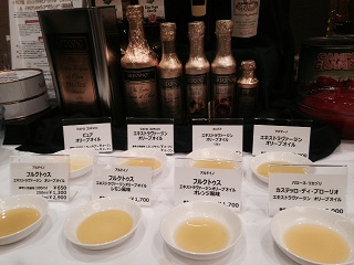 イタリアにどっぶり??の展示会・・・_a0254125_21134419.jpg