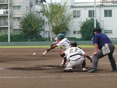 専修大対国士館大 10月14日 東都大学野球2部_b0166128_1032132.jpg