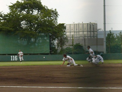 専修大対国士館大 10月14日 東都大学野球2部_b0166128_104556100.jpg