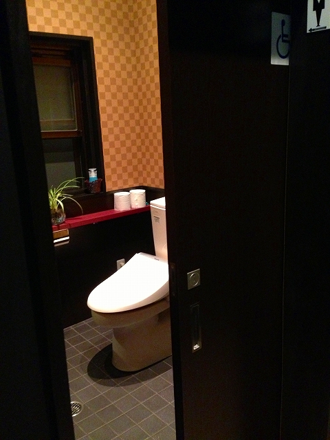 車椅子対応トイレのある焼肉店_a0277483_2474467.jpg
