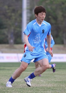 女子サッカー韓国リーグで最高の選手に性別疑惑。_b0049893_235594.jpg