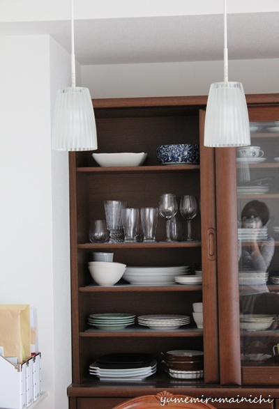 普段使いの食器は吊戸棚へ移動_e0294761_2116230.jpg
