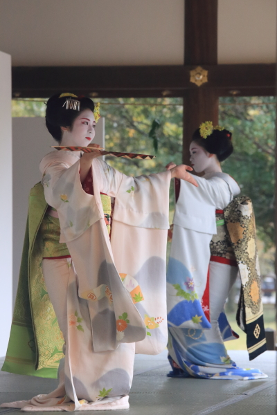 西陣きもの・帯フェスティバル~きもので集う園遊会~ 舞台編_e0051888_23334839.jpg
