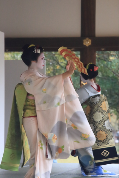 西陣きもの・帯フェスティバル~きもので集う園遊会~ 舞台編_e0051888_23335928.jpg