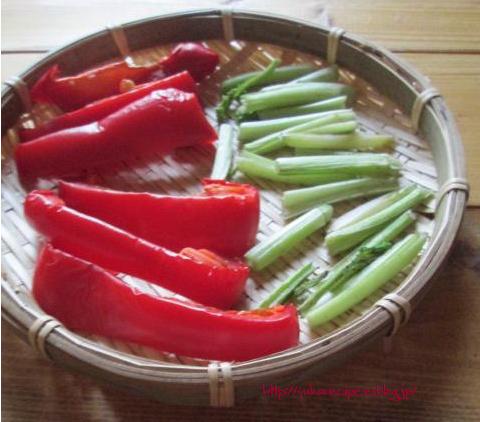 イエシゴトVol.14 ☆部 干しパプリカで貧乏人のスープ「sopa de ajo」と干し野菜基本事項_e0274872_22385162.jpg